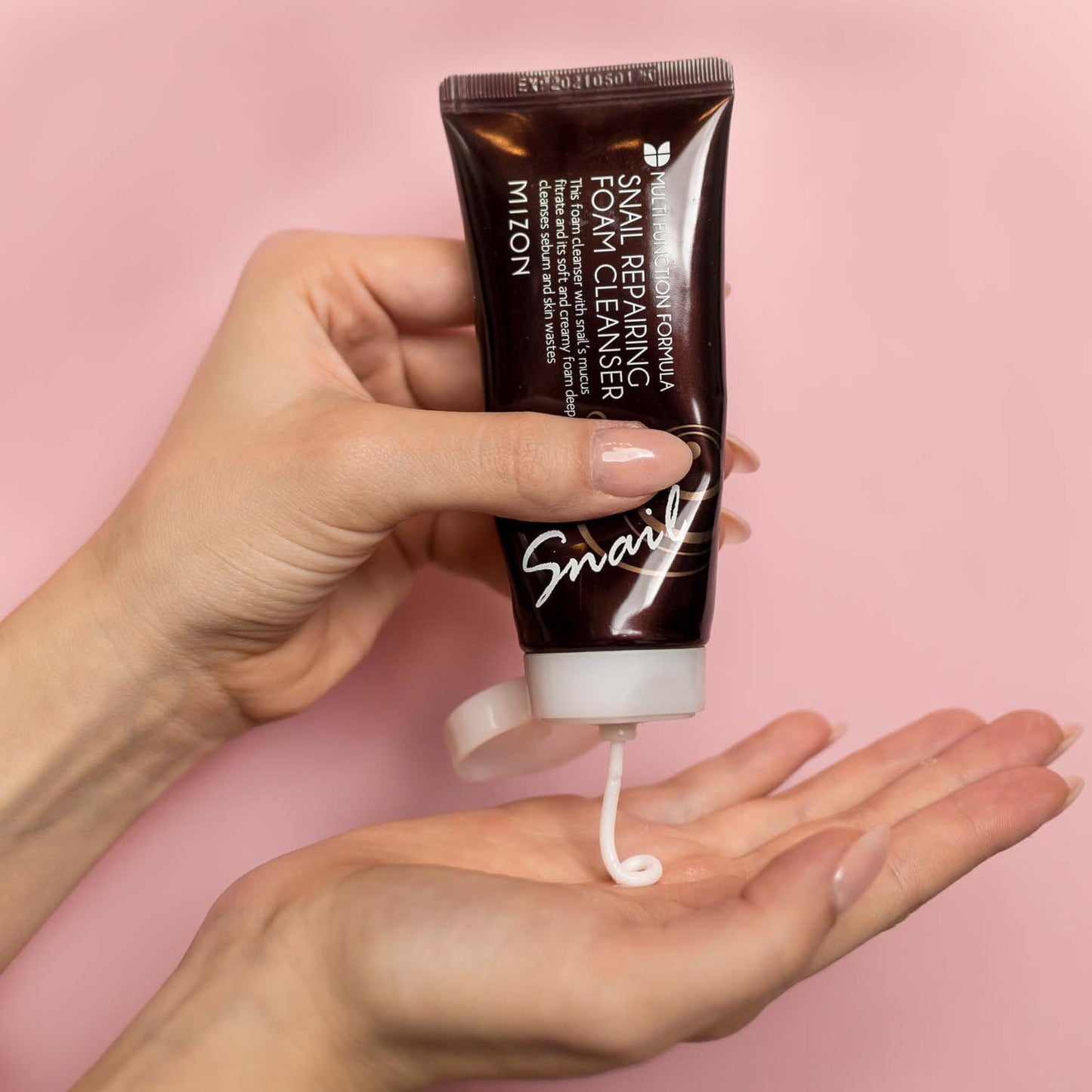 Snail Repairing Foam Cleanser